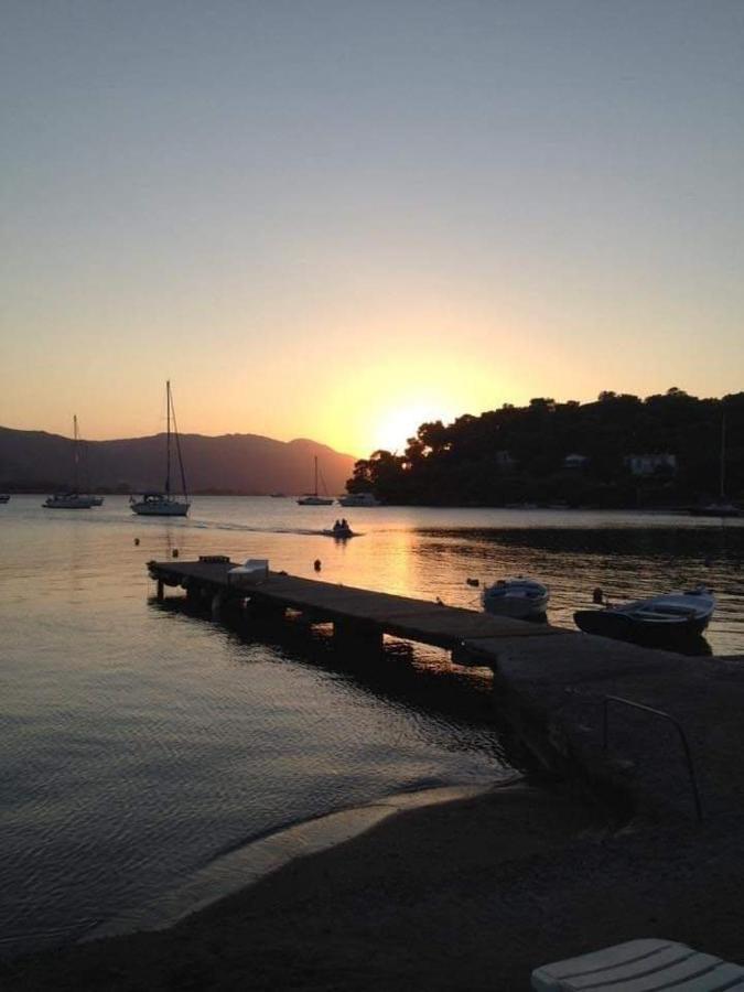 דירות Poros Town Sunray Studio In Poros מראה חיצוני תמונה